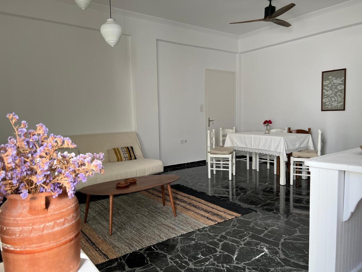 Apartment In Paros ภายนอก รูปภาพ